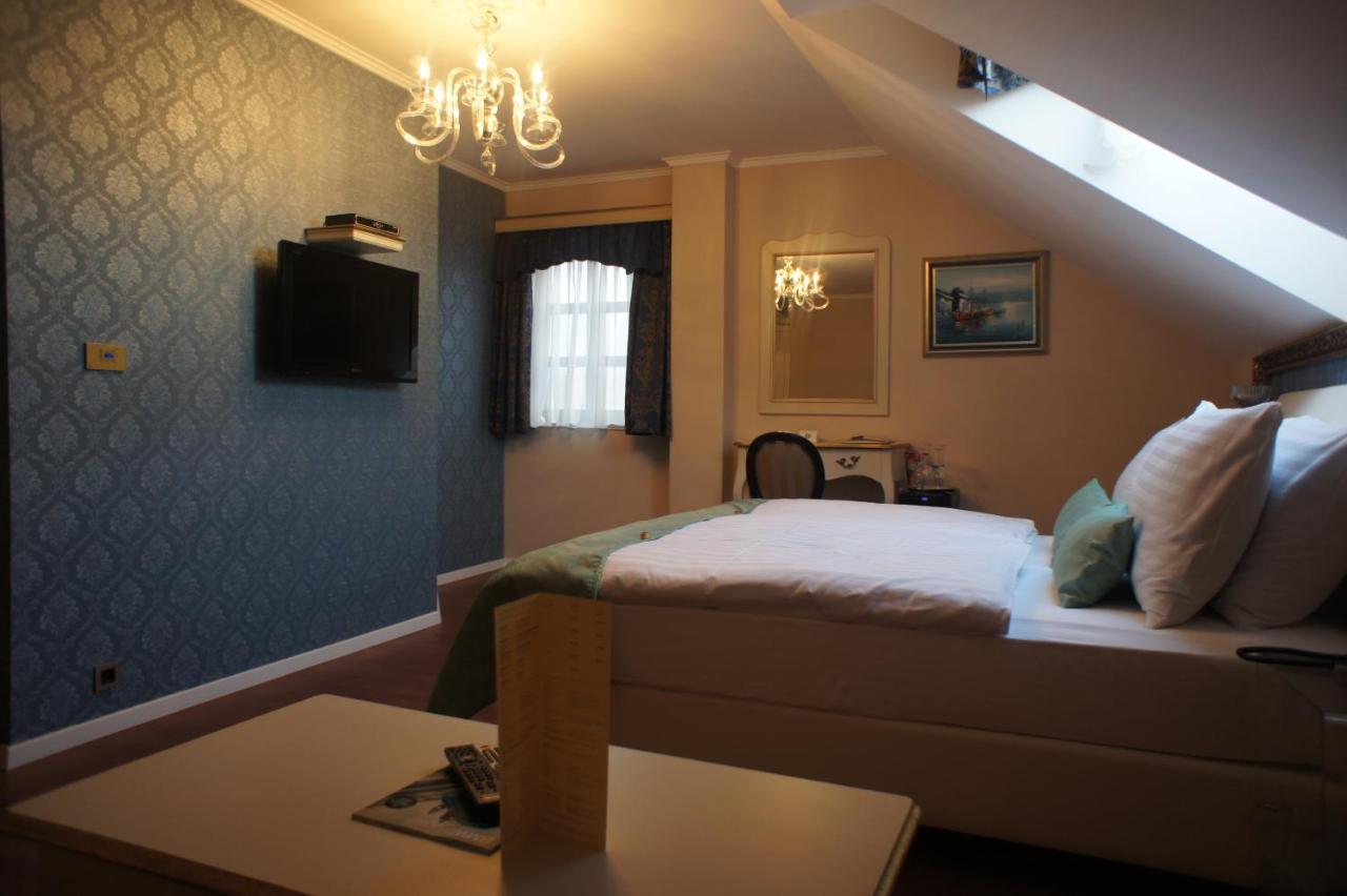 Hotel Actum Kranj Exteriör bild